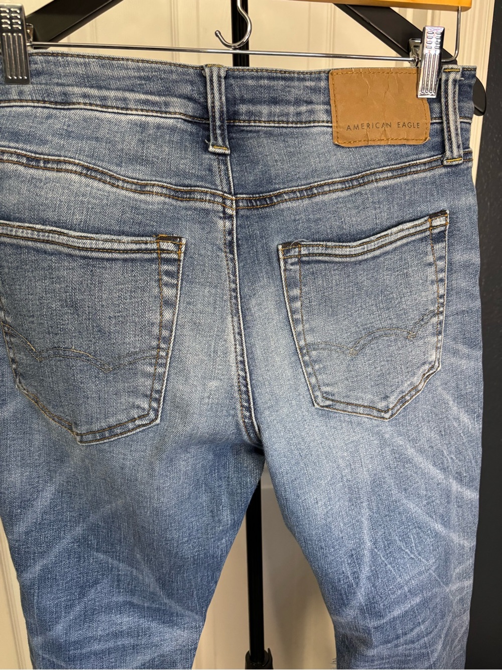 American Eagle Light Blue Denim Jeans - Picture 8 of 8
